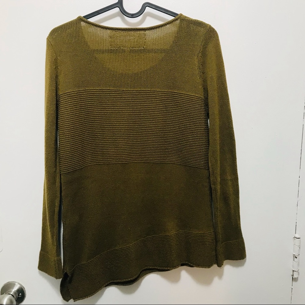 Pink Martini olive green long sleeve top size Small
